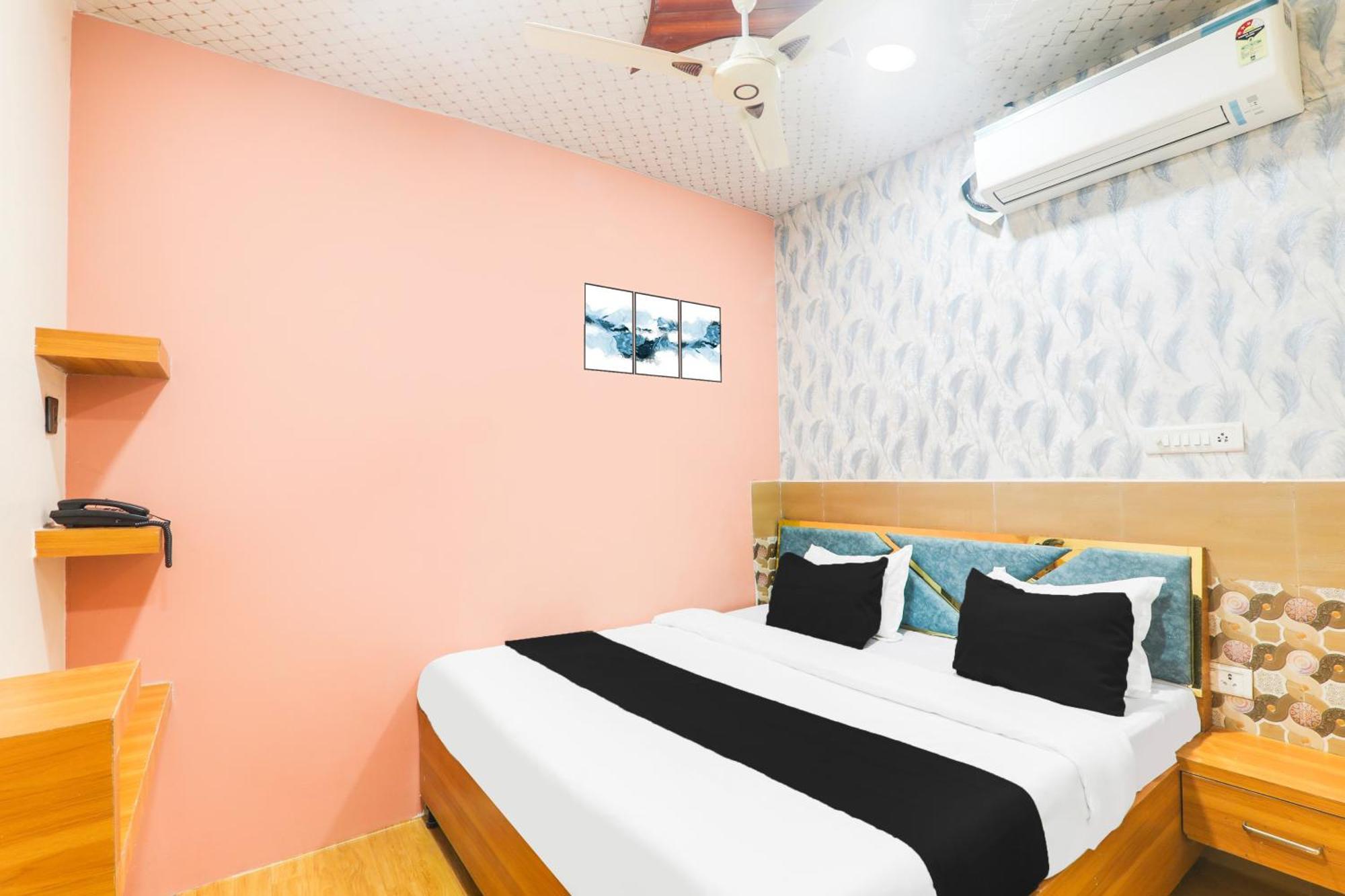 Hotel O V. K Palace Inn 勒克瑙 外观 照片
