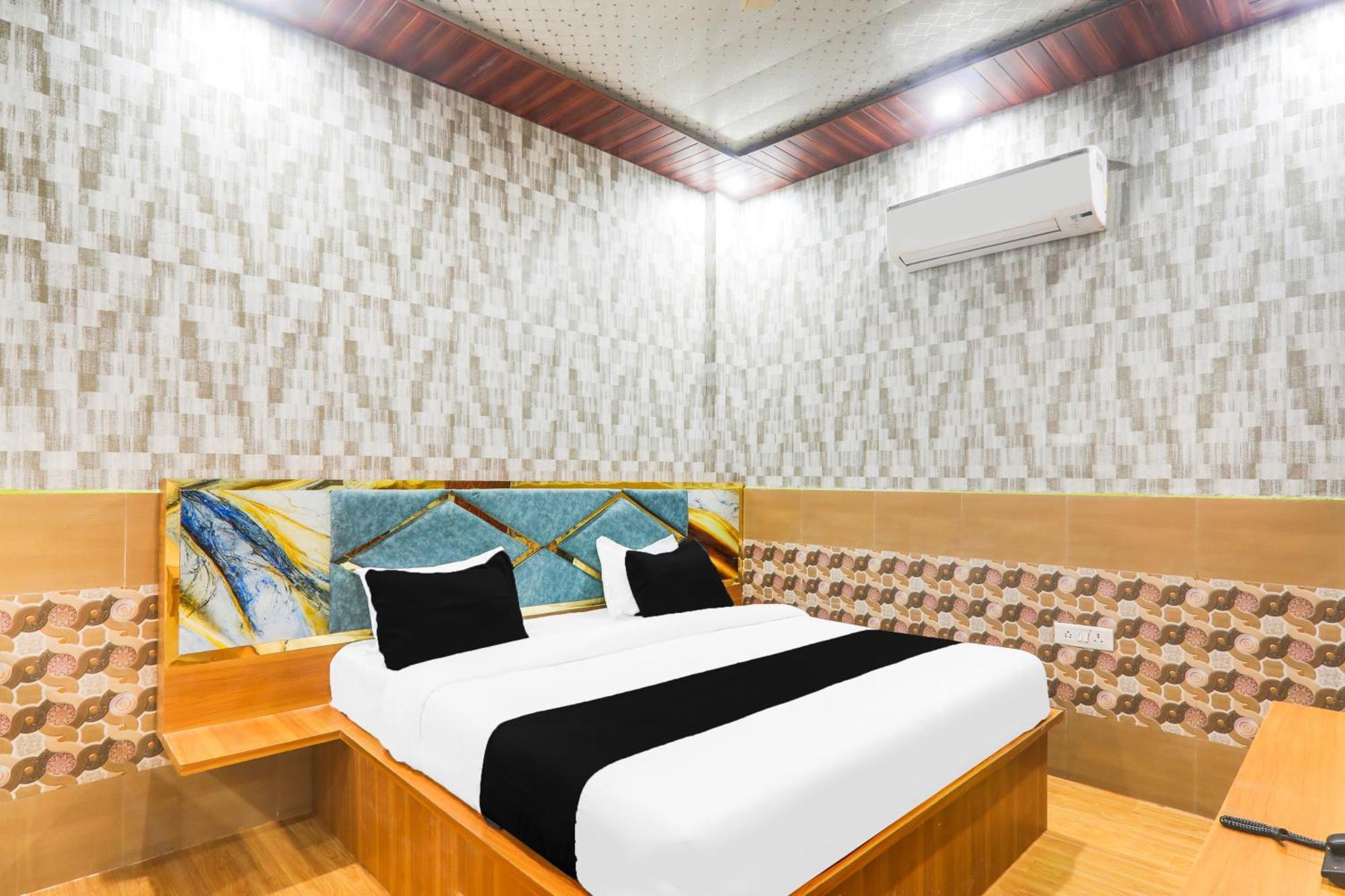 Hotel O V. K Palace Inn 勒克瑙 外观 照片